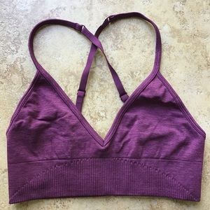 rare LULULEMON ebb to street bra 6 8 Burgundy (F6)